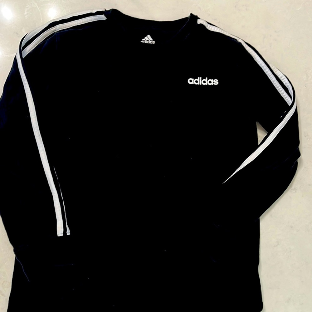 Boys Adidas Long sleeve shirt size Medium 10/12
